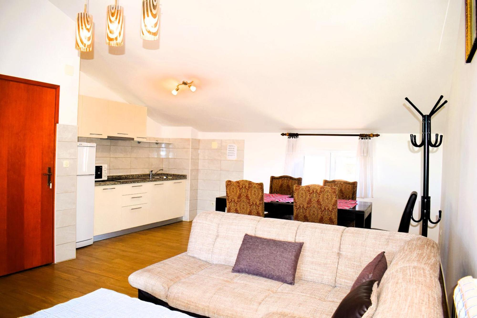 Apartments Milica マリンスカ 部屋 写真